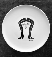 Carica l'immagine nel visualizzatore di Gallery, "INVITI STRANI" PIATTO PIANO